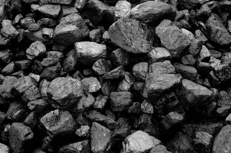 Фото: Уголь для топки камина, кокс, лигнит, уголь для котлов